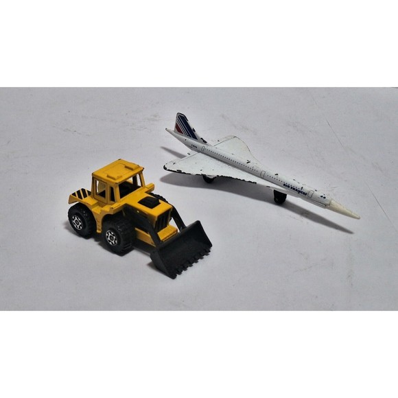 1976-78 MATCHBOX INT'L & SUPERFAST LOT OF 2 DIECAST: CONCORDE & TRACTOR SHOVEL - Picture 2 of 8